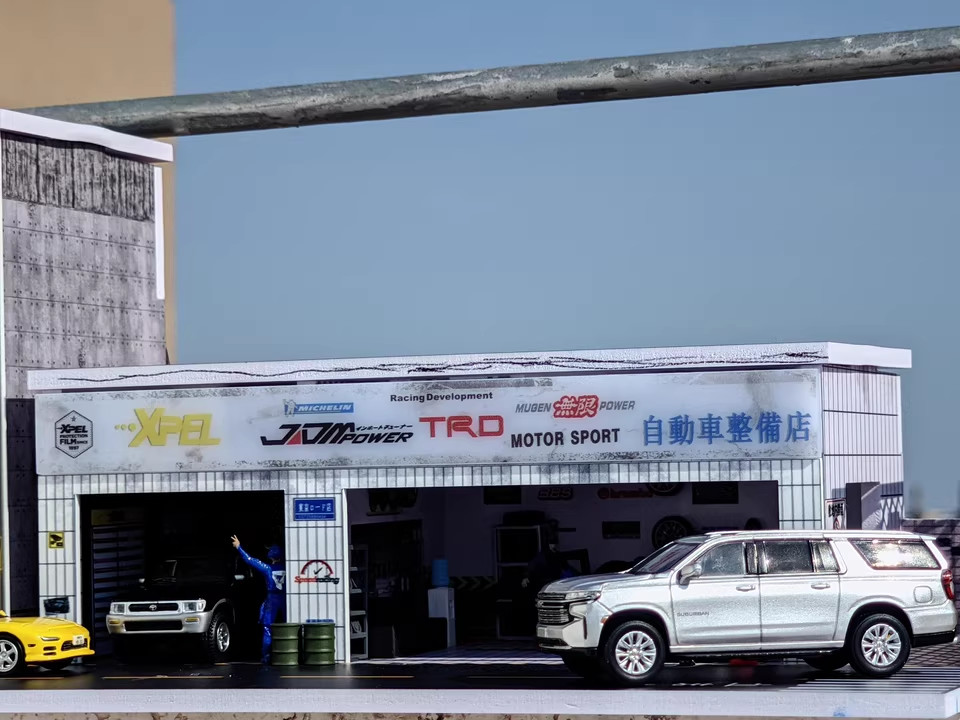 Diorama 1/64 Car Garage Model LED Lighting Car Repair Workshop Scene Model Gift