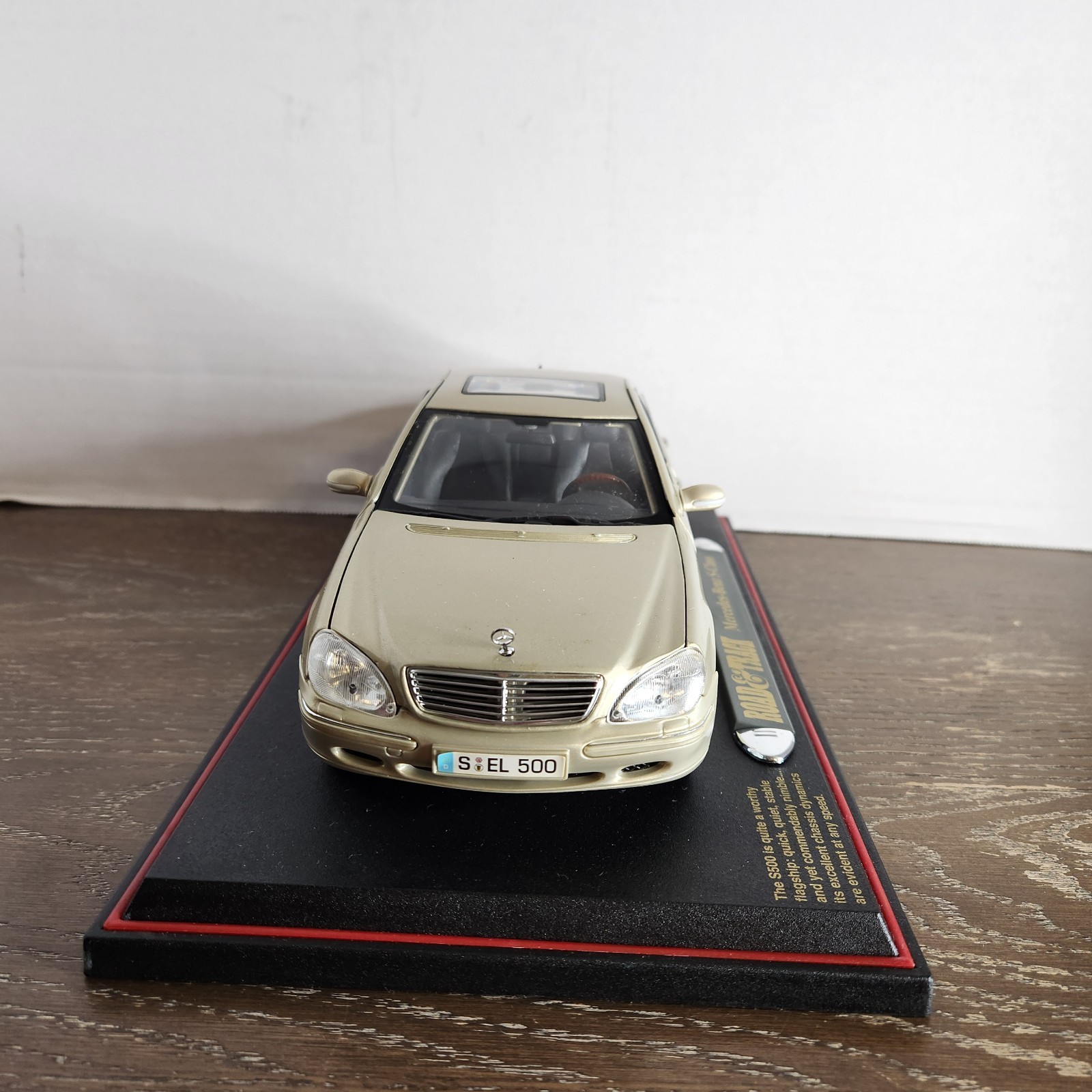 Road&Track Light Gold Mercedes-Benz S-Class 1:18 Diecast Car With Stand & Box