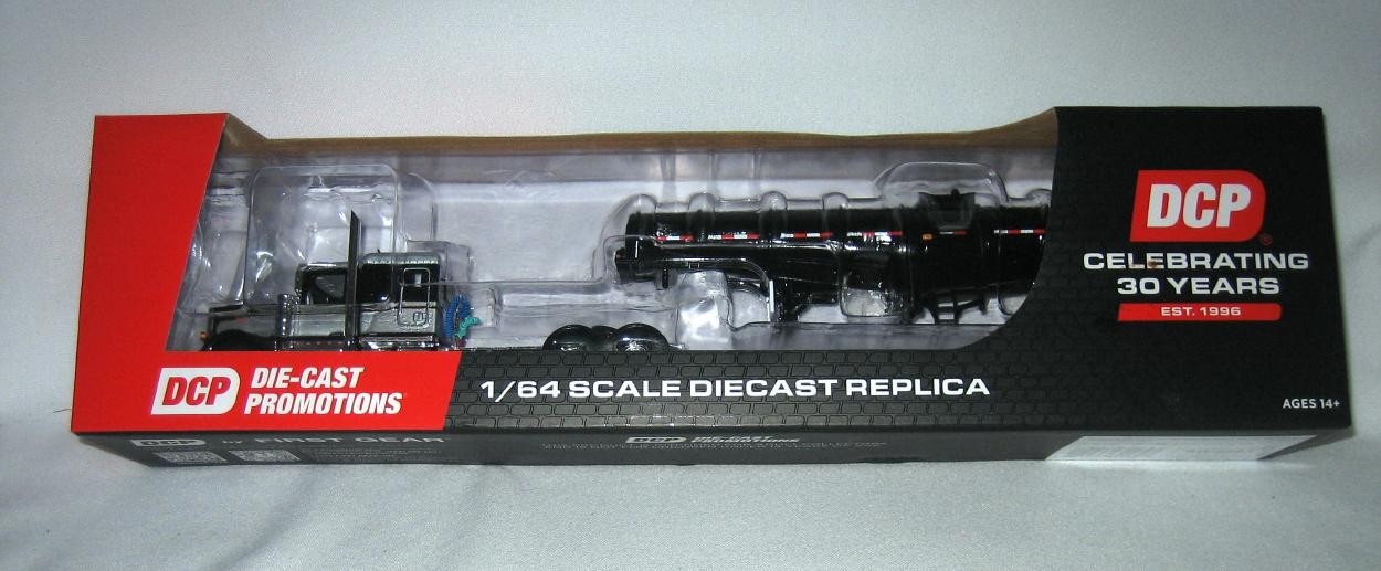 1/64 DCP 60-2262 589 Pete 72” Flat Top Black/Silver All Black Polar Drop Trailer