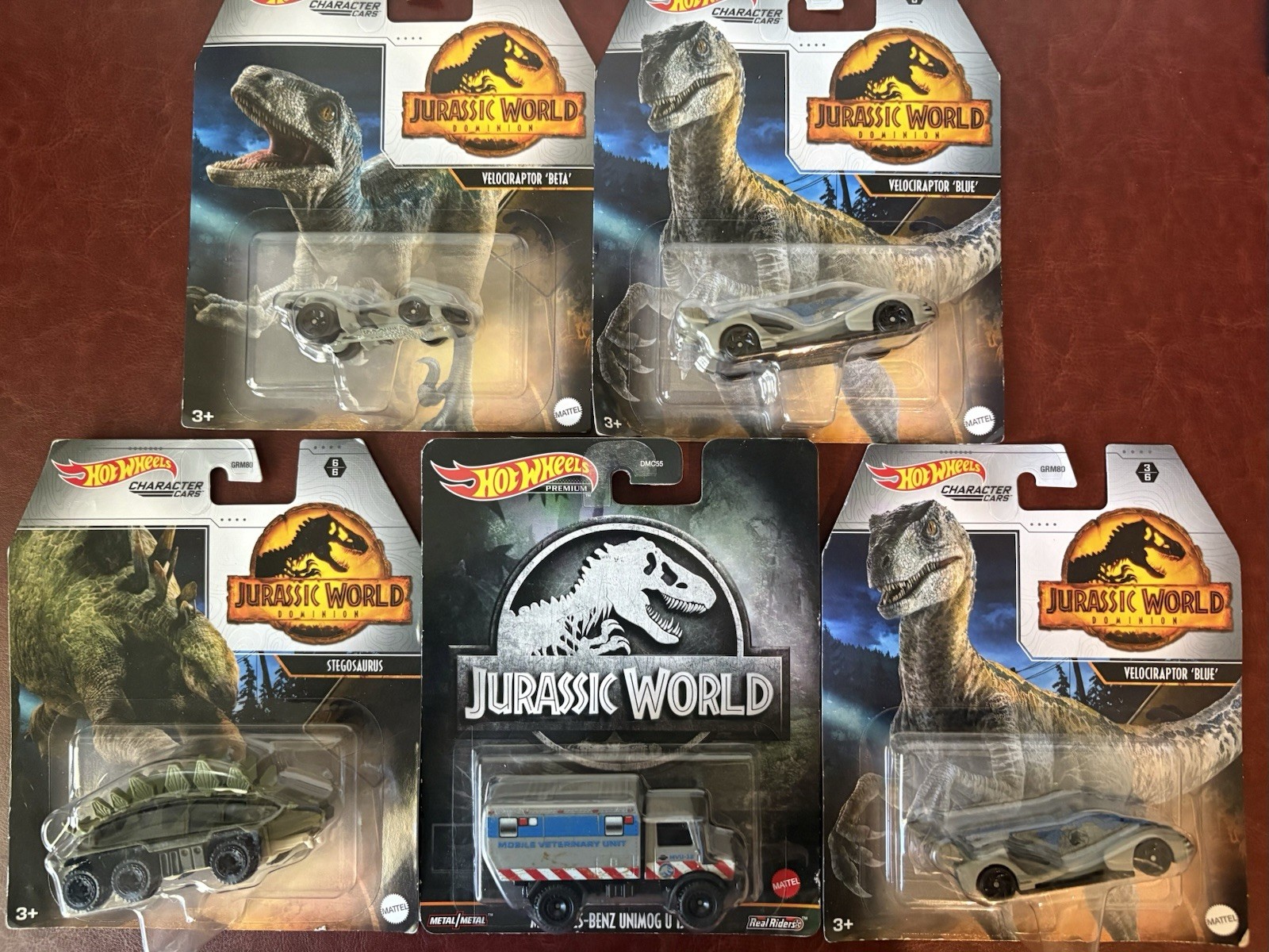 Hot Wheels Lot Jurassic World Series Five (5) Total Cars – NEW IN BOX