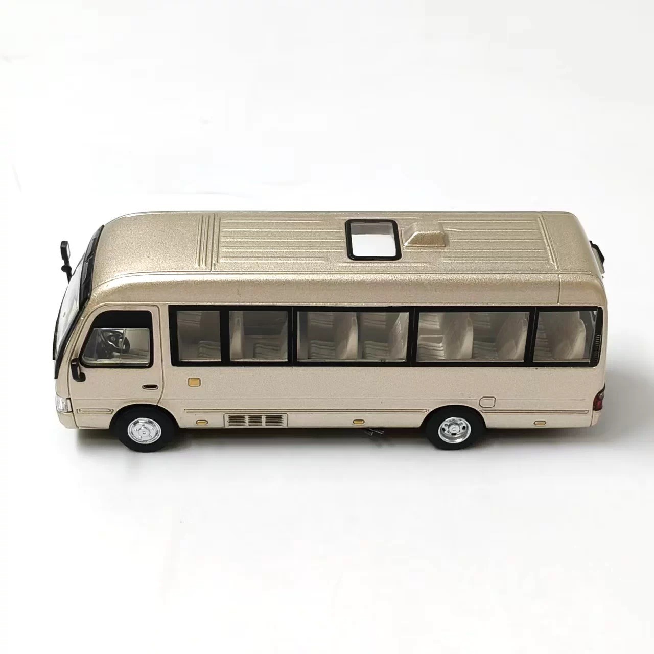 1:64 Toyota Coaster 2013 Diecast Model can slide Simulation Vehicle Display toy