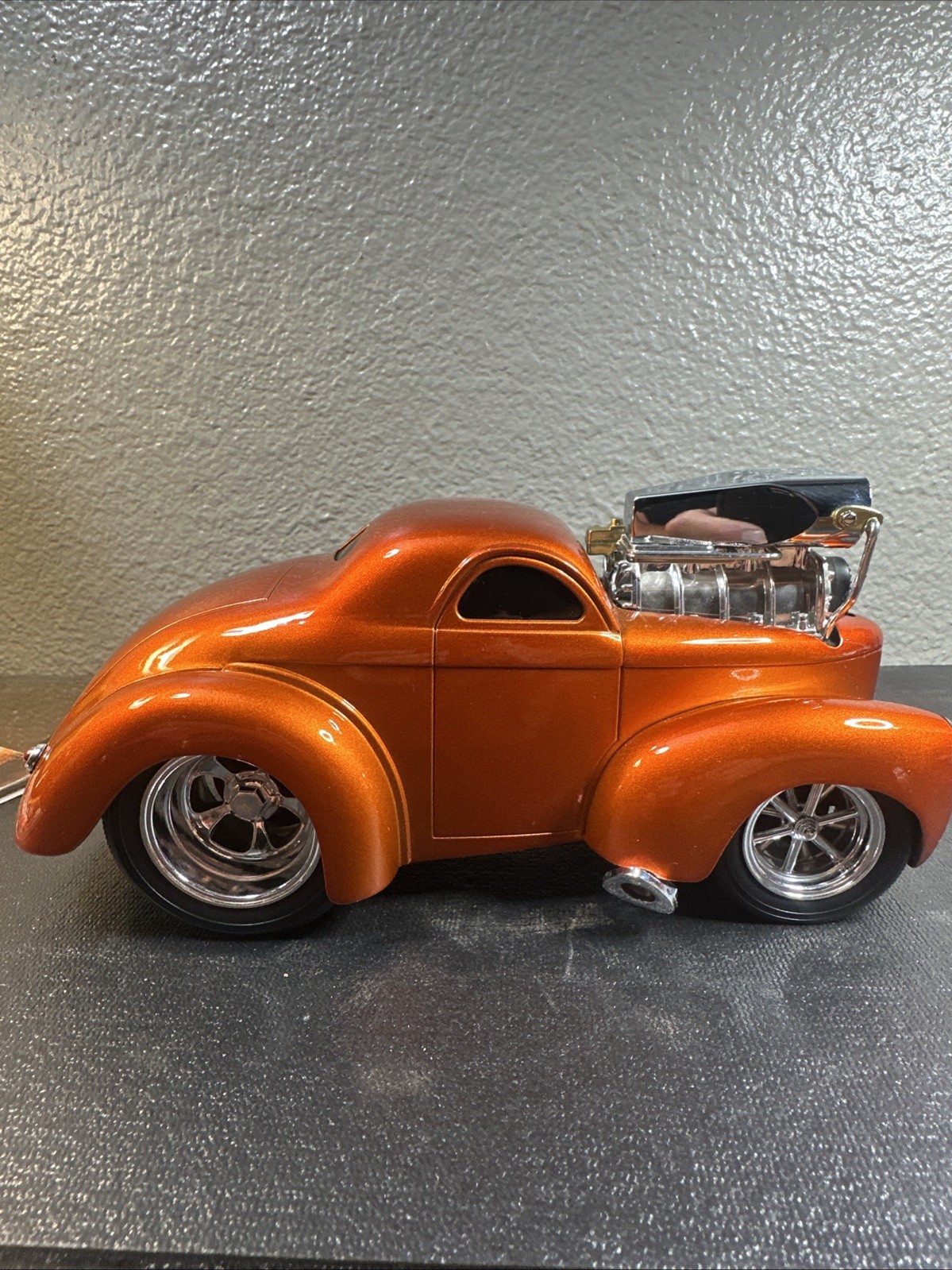 MUSCLE MACHINES 1941 WILLYS COUPE Burnt Orange /Copper 1:18 2001 Funline