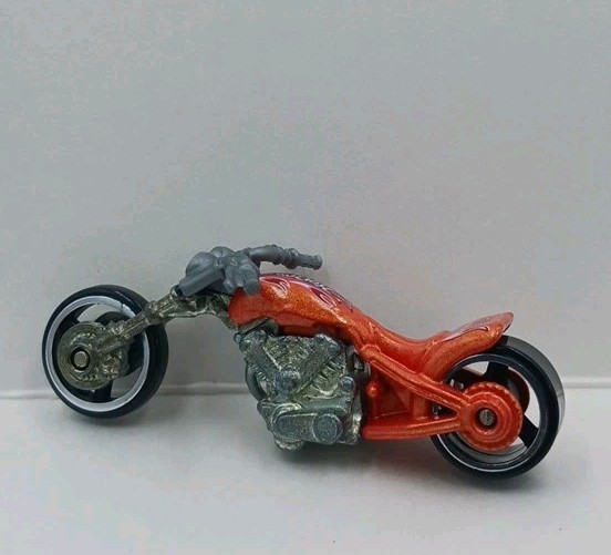 HOT WHEELS Blast Lane Motorcycle Red Flames Diecast Metalic Orange