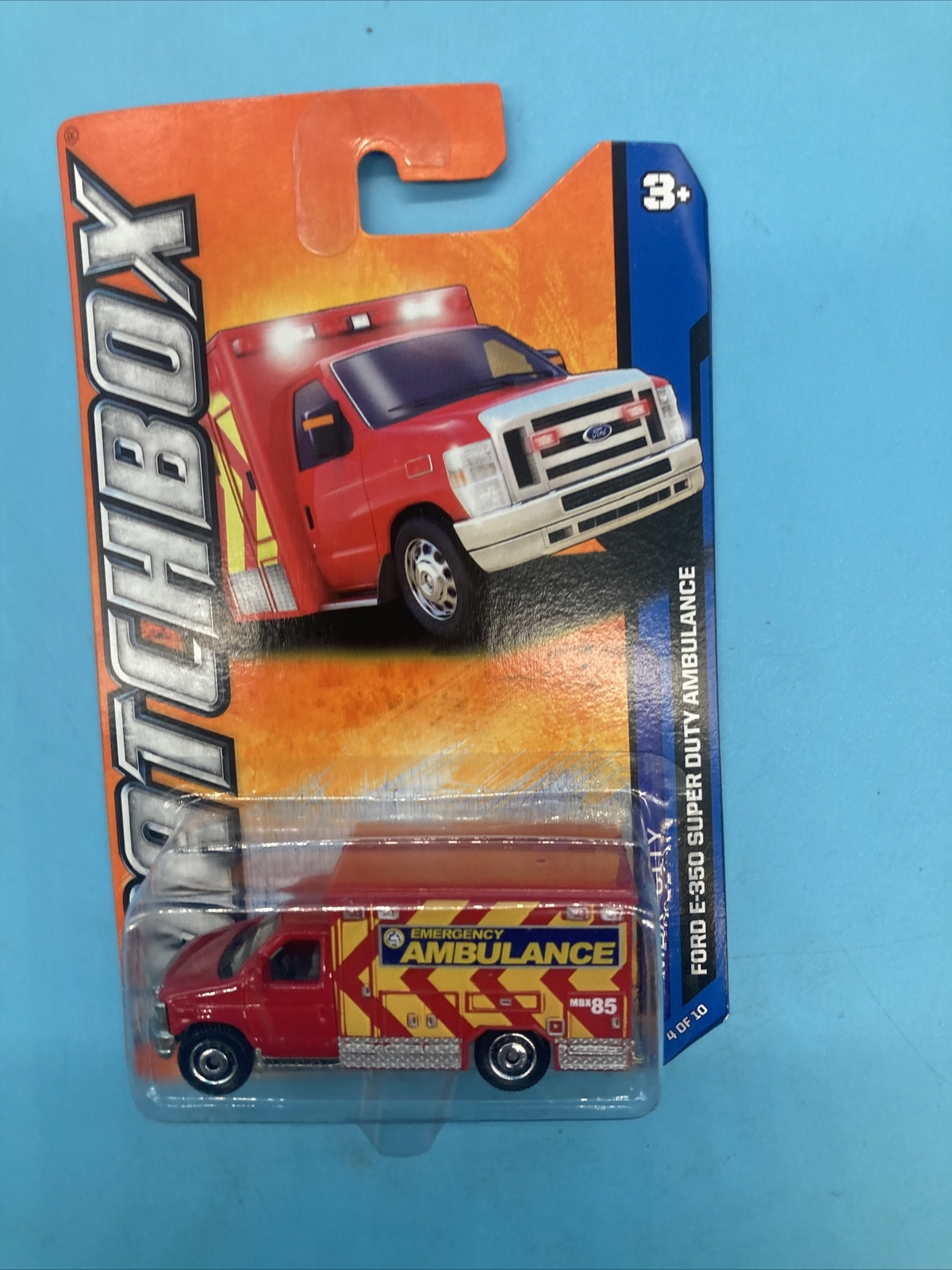 Matchbox Ford E 350 Super Duty Ambulance New