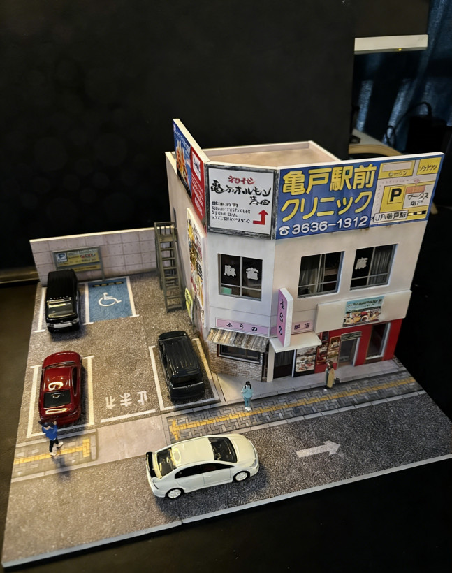 Diorama 1/64 Die-Cast Car Garage Model LED Japanese Street Building Display Toys
