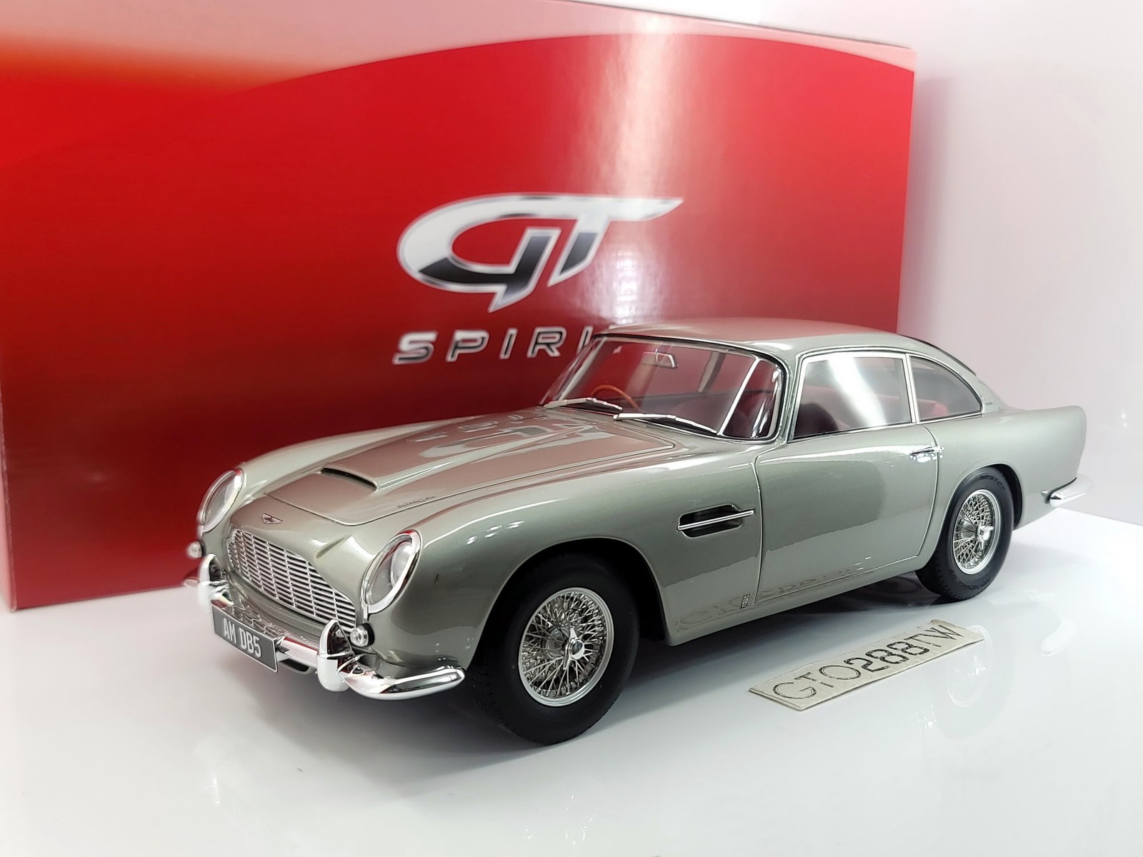 GT Spirit 1:12 scale Aston Martin DB5 1963 Silver(GT066)