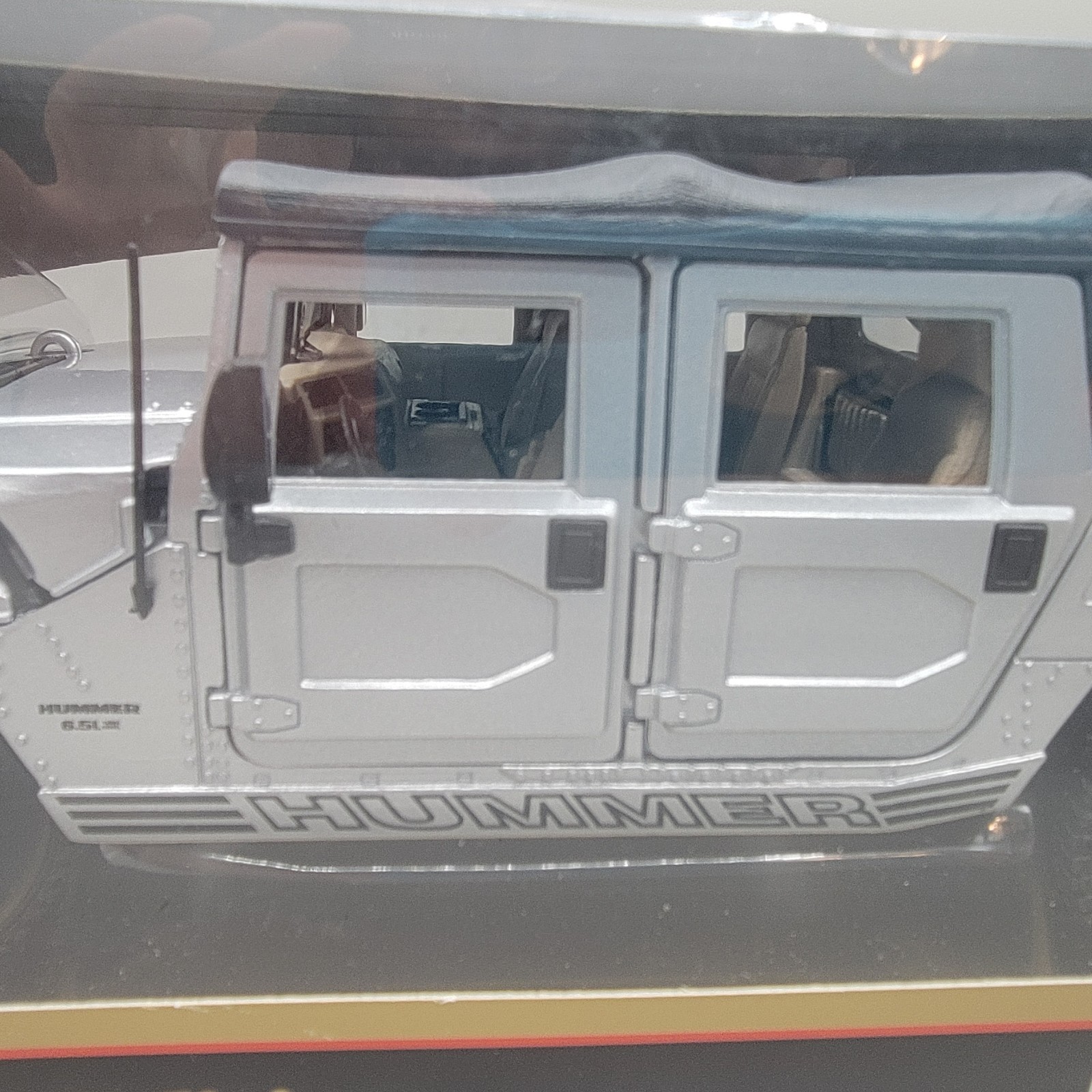 Maisto Hummer Hard Top 4×4 1:18 Scale Diecast Model Truck Military Humvee Silver