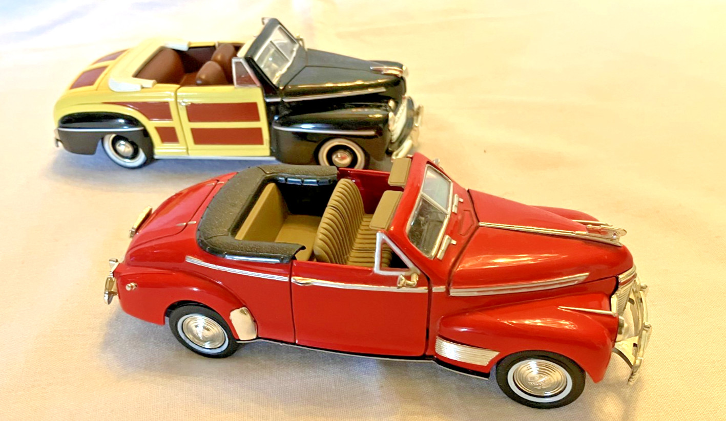 Vintage Diecast Replicas 1946 Ford & 1941 Chevrolet Convertibles 1/32 Scale