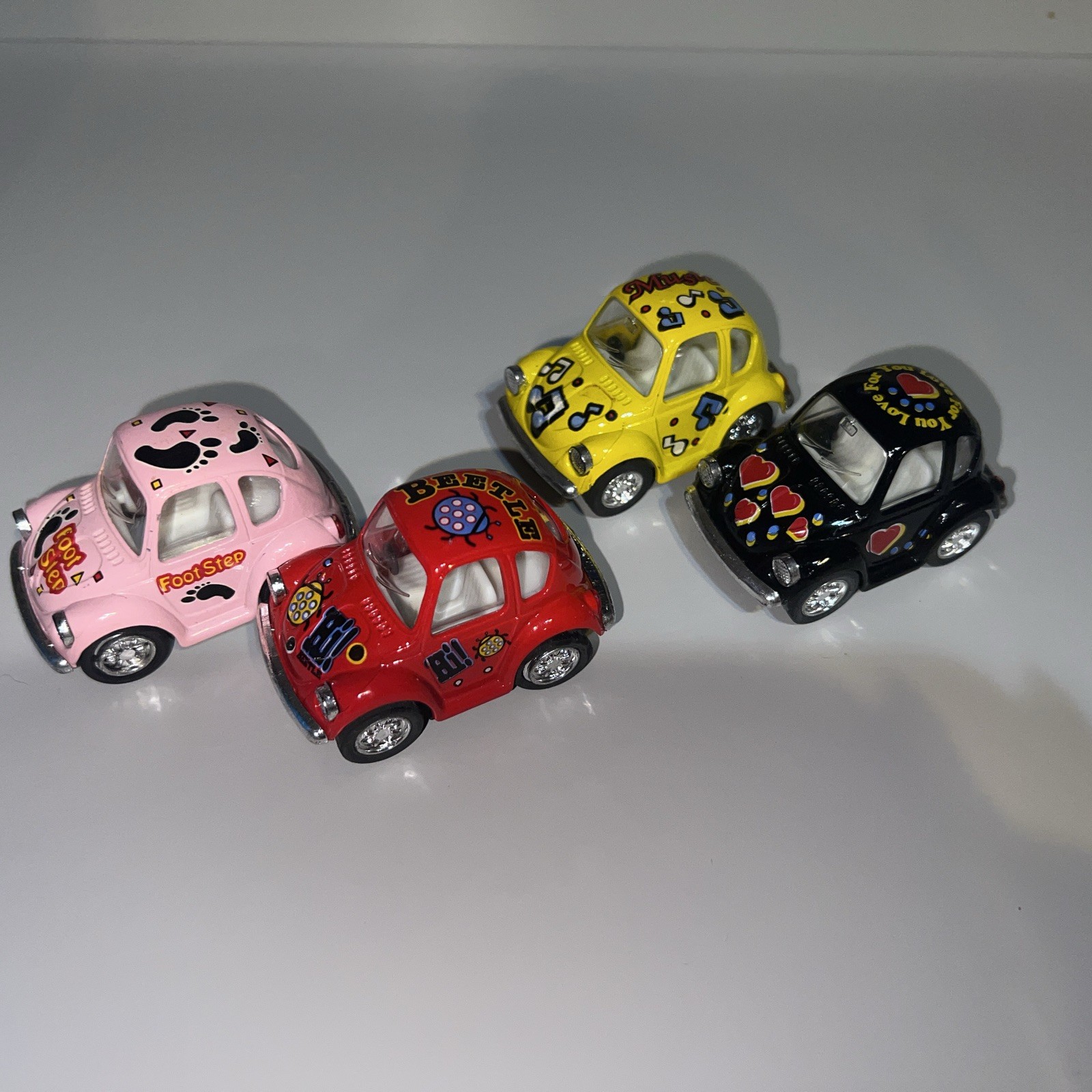 Vintage 1992 KinToy Pull Back Die Cast Metal Volkswagen Car Beetle Models Lot 4