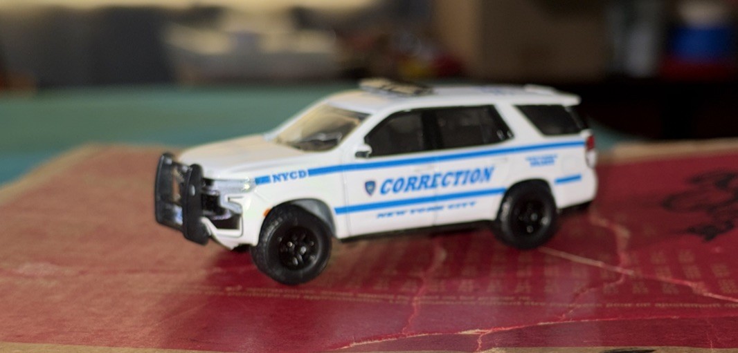 1/64 Kitbash Chevy Tahoe NYCD New York City Corrections Department Transport