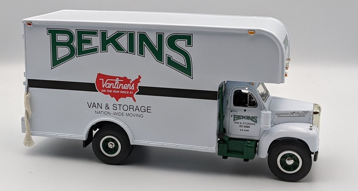 First Gear 18-1944 1:34 1960 Model B-61 Mack Moving Van/Box