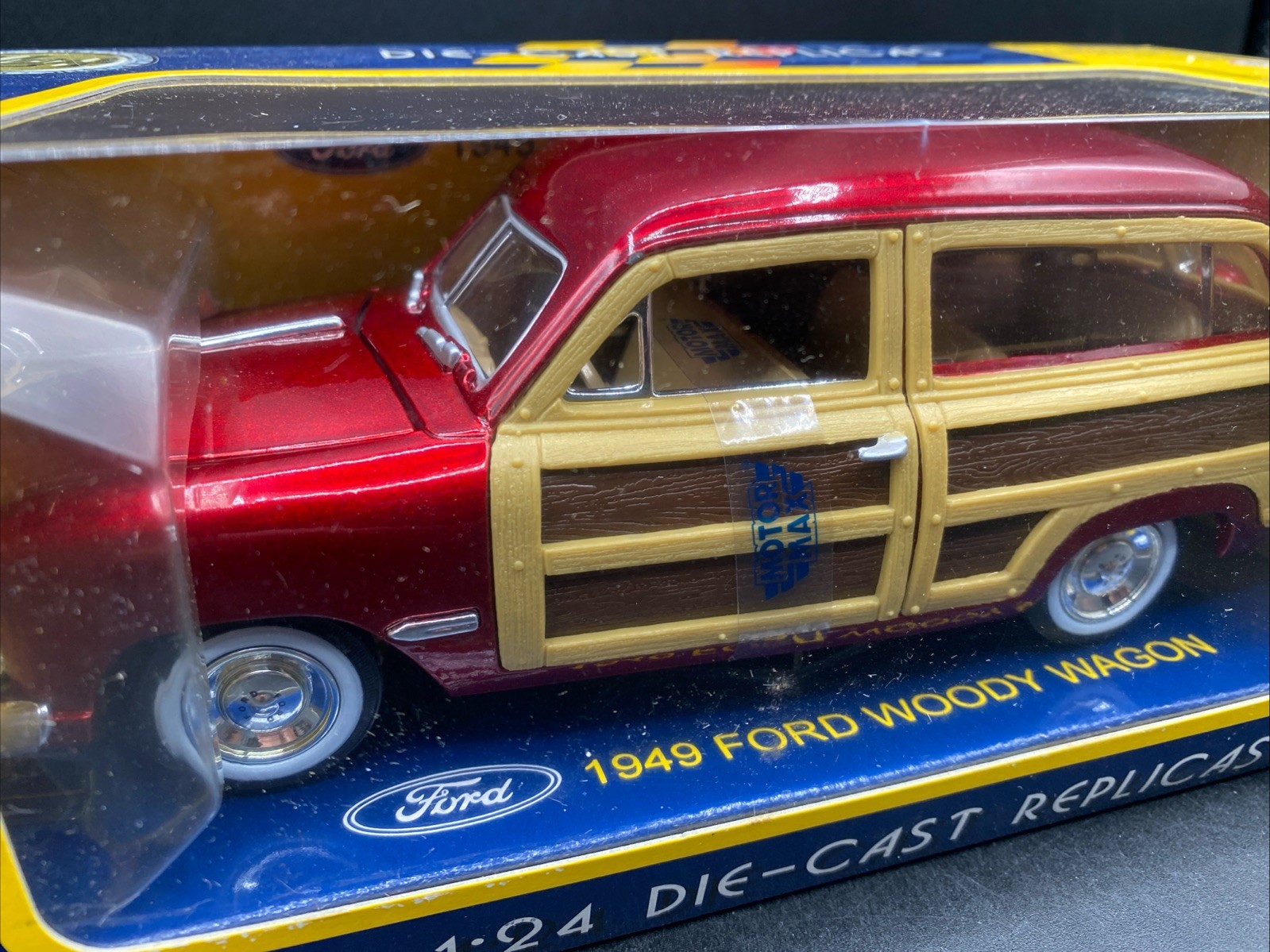 2016 Motor Max 1:24 Scale 1949 Ford Woody Wagon
