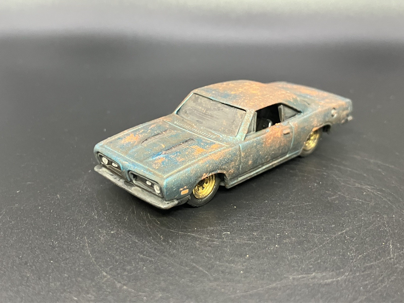 1968 Plymouth Barracuda Weathered Rusty Custom 1/64 Diecast Barn Find Hot Wheels