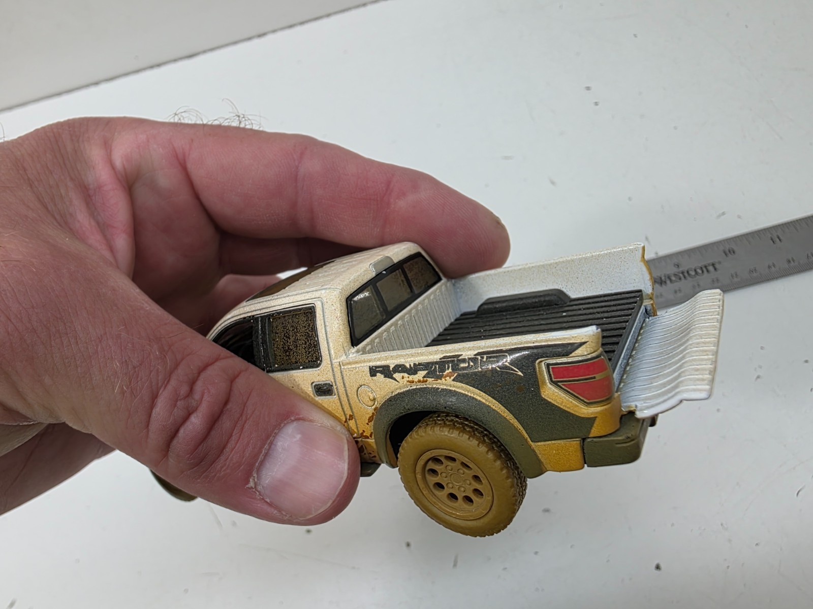 Kinsmart FORD F-150 SVT Raptor SuperCrew PickUp 1:46 Diecast Muddy Truck 5”