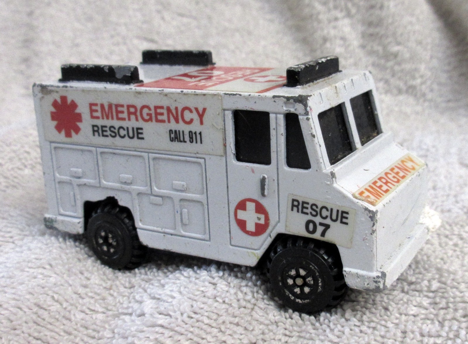 Vintage 80s Emergency Rescue 07 Vehicle Dial 911 alx