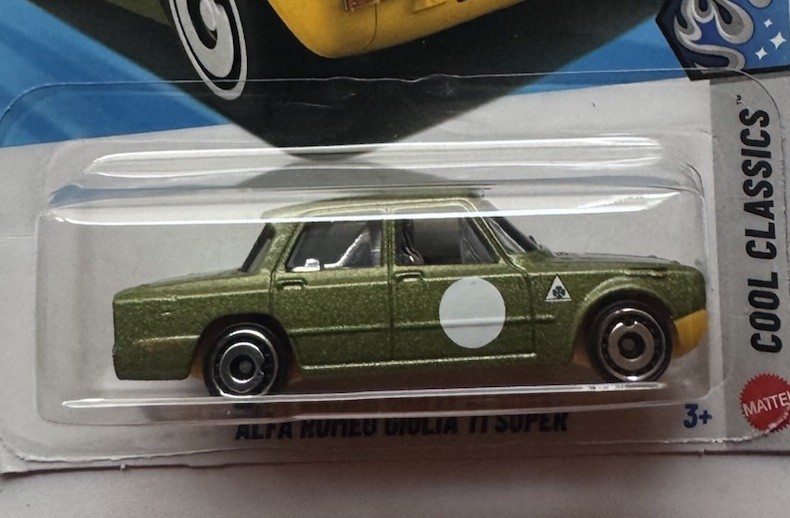 2026 Hot Wheels COOL CLASSICS 4/10 Alfa Romeo Giulia TI Super 218/250