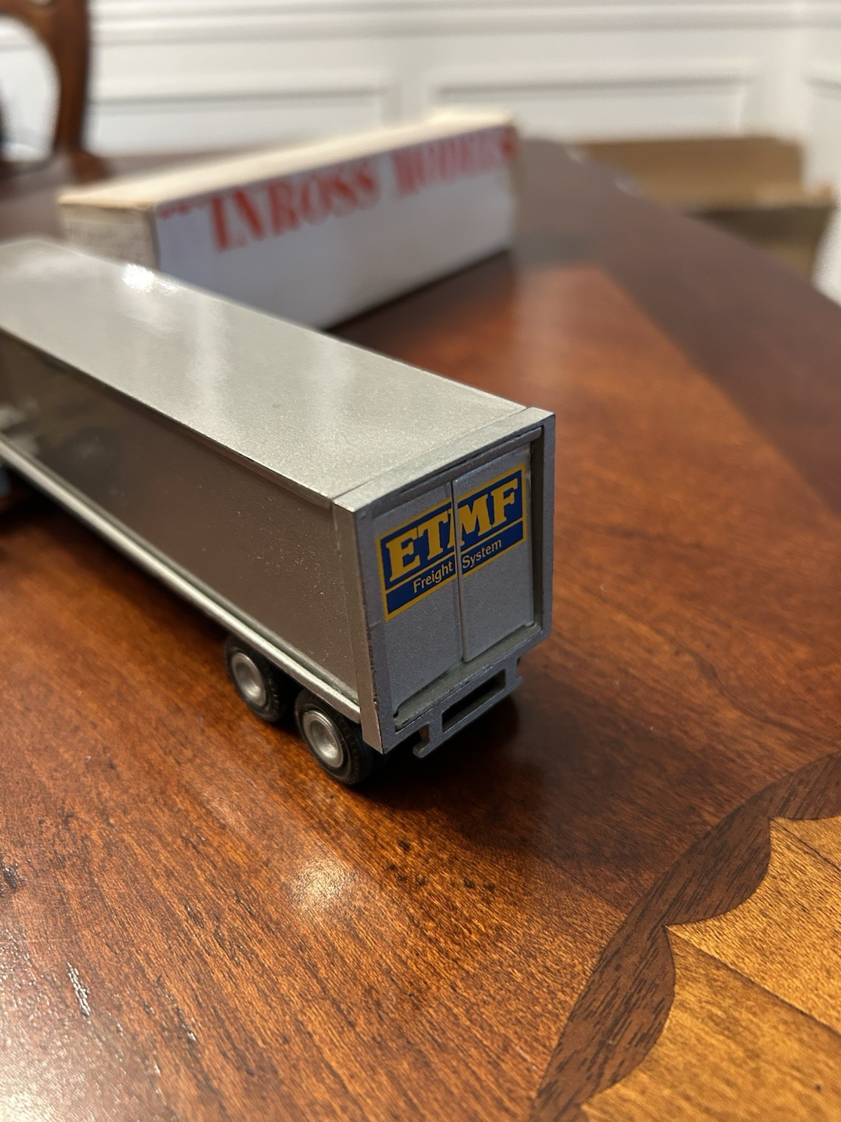 ETMF East Texas Motor Freight 1981 Winross Truck In Box