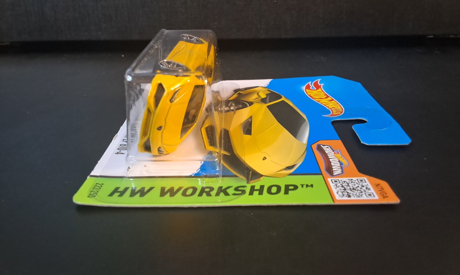 Hot Wheels Workshop 2015 222/250 – Lamborghini Huracan LP 610-4 in Yellow