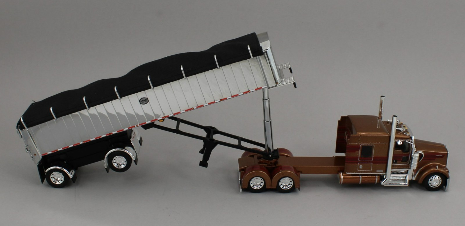 DCP 1:64 *BRONZE* Kenworth W900L 72″ Flattop w/CHROME Mac Coal End Dump Trailer