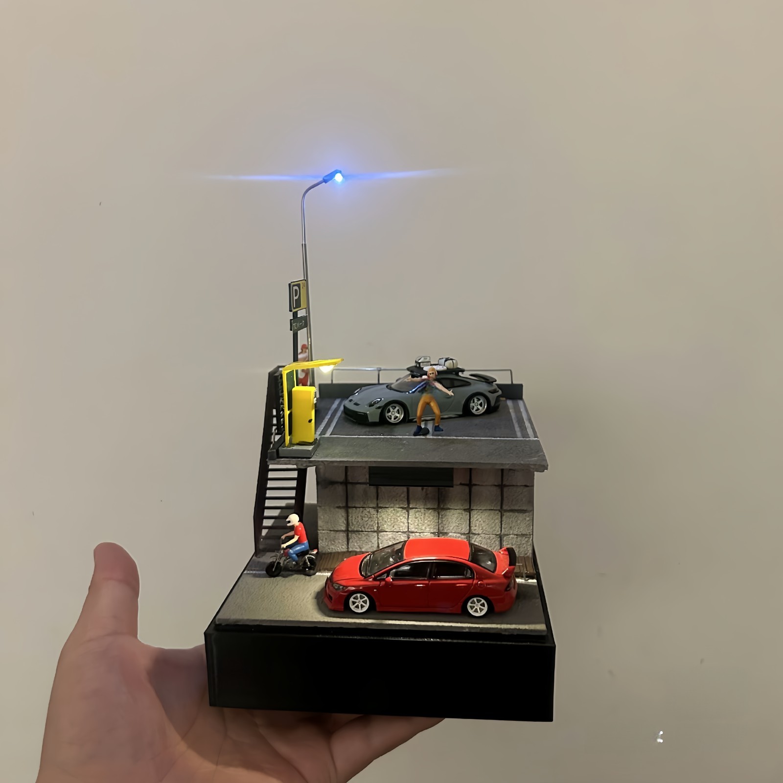 1/64 LED Parking Garage Diorama Double Level Display Case Scene Light