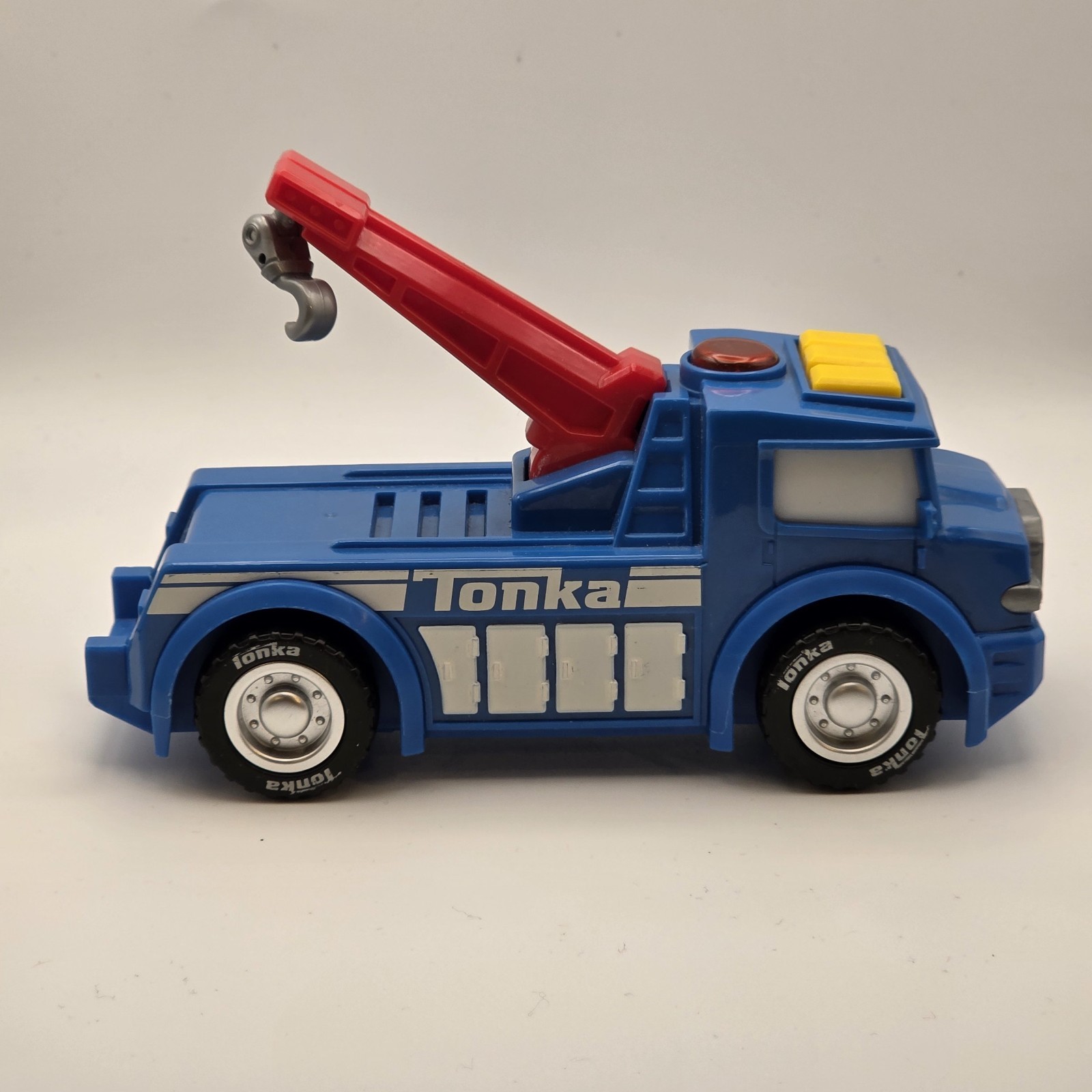 Tonka Tow Truck Toy Blue Wrecker Crane Vehicle Hasbro 6in Used