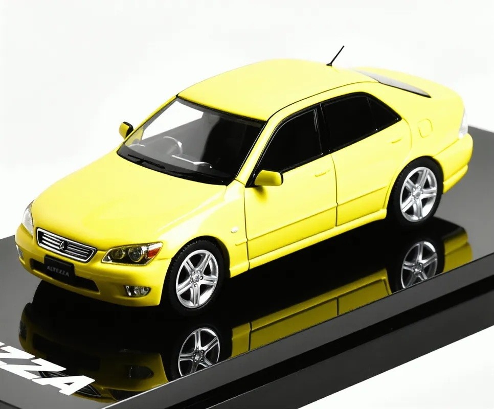 Hobby Japan 1:64 Yellow Altezza RS200 Sedan Sports Model Diecast Metal Car
