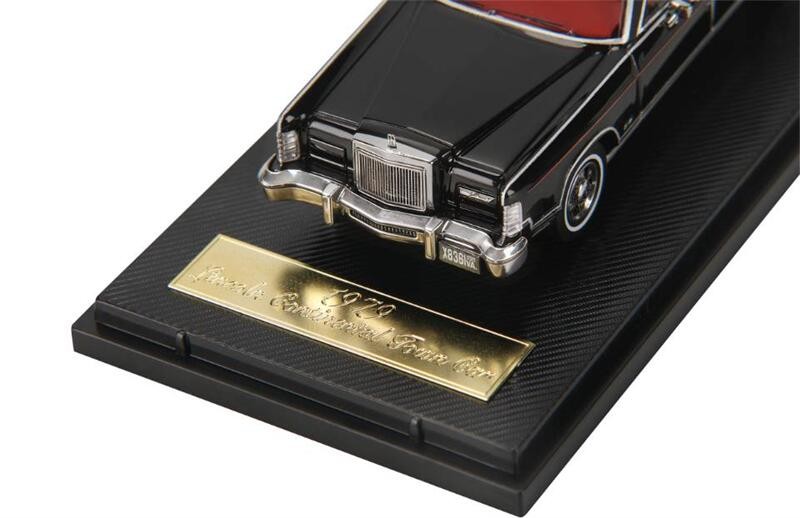 Turning Crush x SunStar 1:64 1979 Lincoln Continental Town Car Diecast Model Car