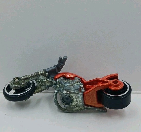 HOT WHEELS Blast Lane Motorcycle Red Flames Diecast Metalic Orange