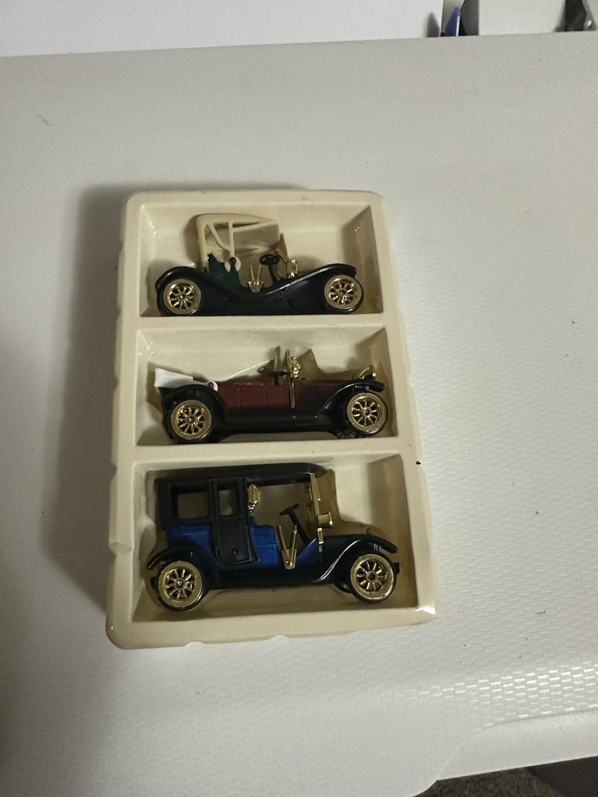 Vintage Reader’s Digest High Speed 1:64 Diecast Antique Replica Cars Set of 3