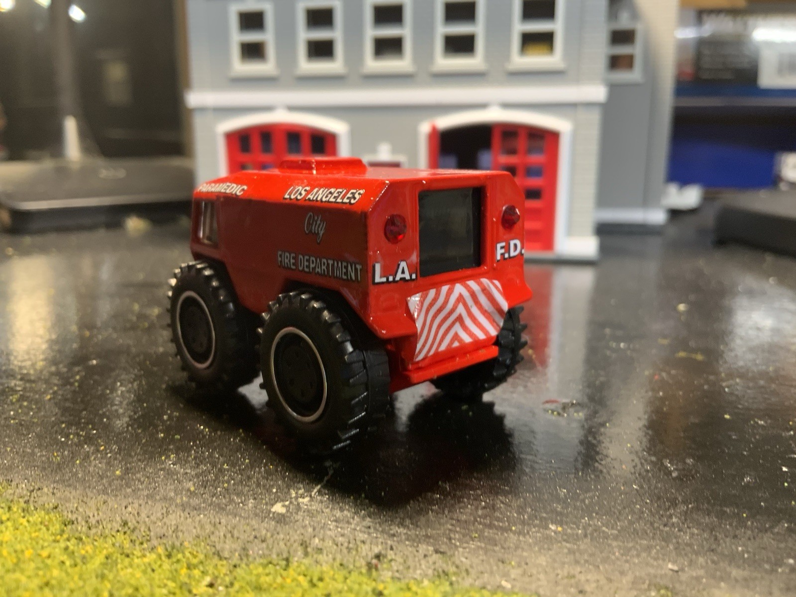Matchbox Customized LA City Fire Dept. Sherpa N 1200