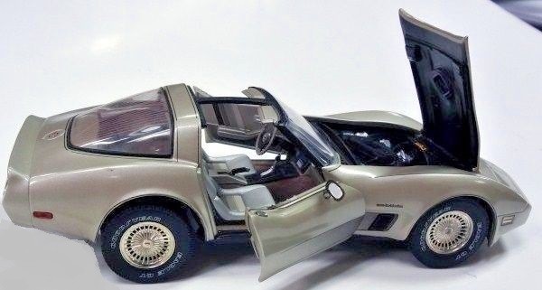 Corvette Chevrolet StingRay Race Car Chevy Classic Hot Rod Metal Promo Model1980