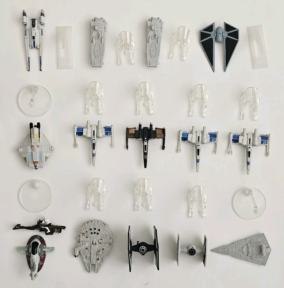 Lot of 15 Hot Wheels Various Star Wars Starships Diecast vehicles