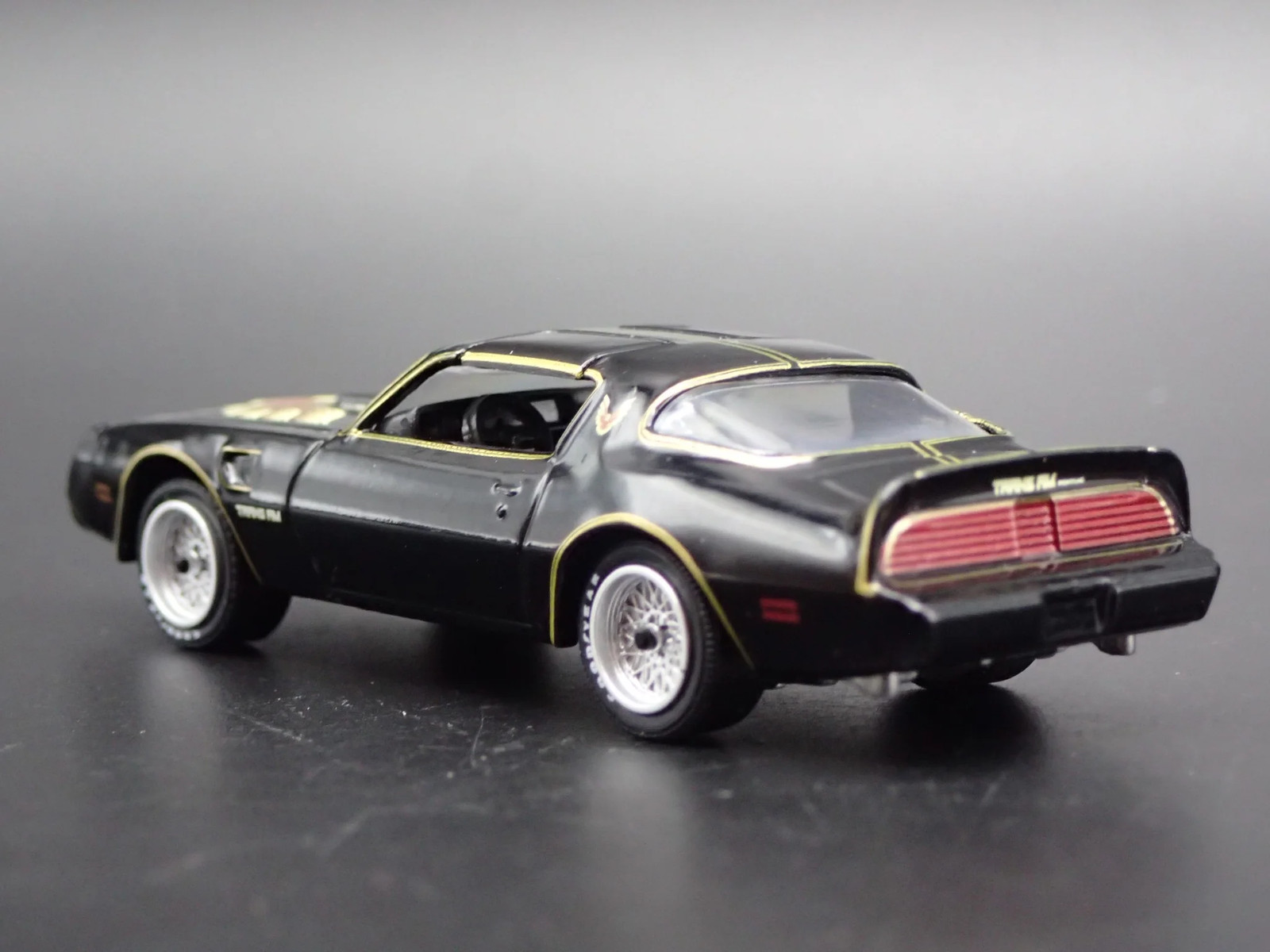 1979 79 PONTIAC FIREBIRD TRANS AM T/A 1:64 SCALE COLLECTIBLE DIECAST MODEL CAR