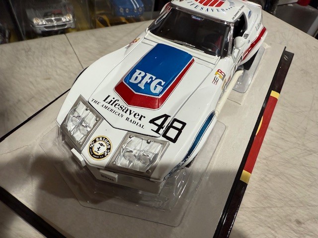 CORVETTE #48 GREENWOOD / SMOTHERS 1972 SEBRIING L-88 427 CAROUSEL 1 1/18 #4602