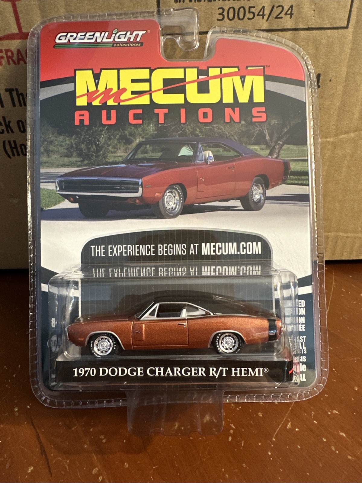 2017 Greenlight 70 Dodge Charger R/T 426 Hemi 1/64 Adult Collectible Gold