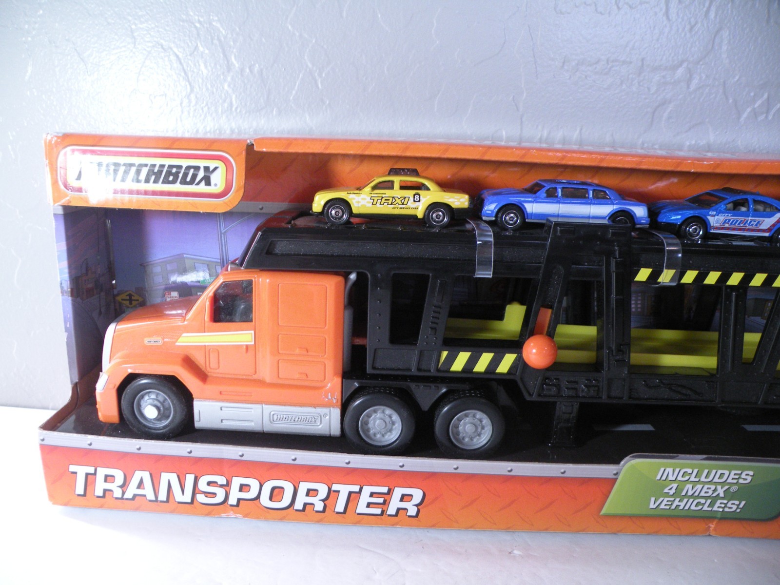 Toys R Us Kid Picks MATCHBOX Car Transporter Includes 4 MBX Vehicles New In Box