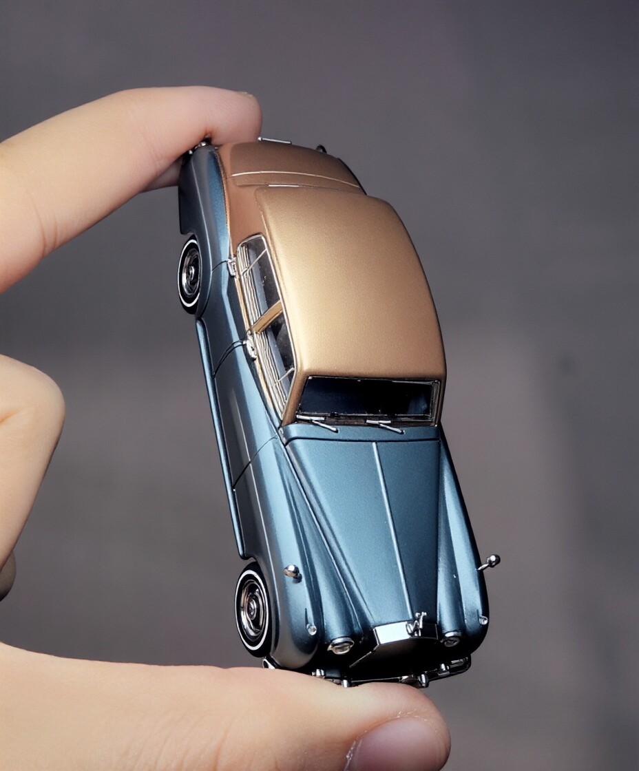 GFCC 1:64 Limited 1955 Silver Cloud I Classic Model Diecast Metal Car