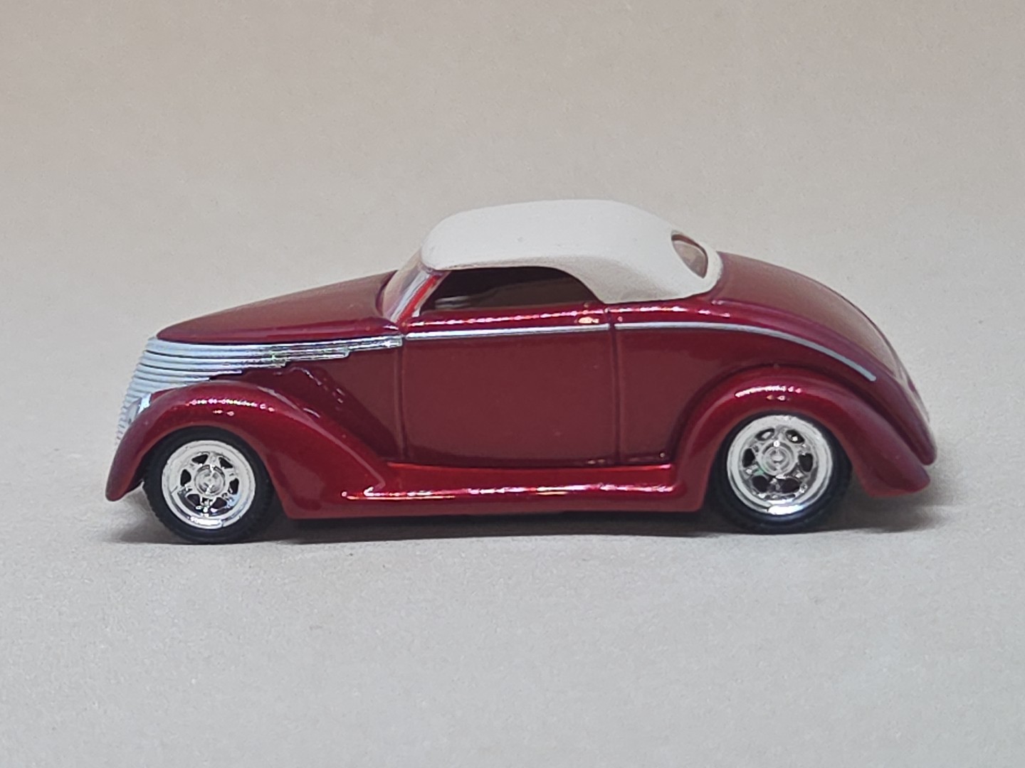 1937 ’37 FORD CUSTOM COUPE HOT ROD LIMITED EDITION COLLECTIBLE 1/64 SCALE