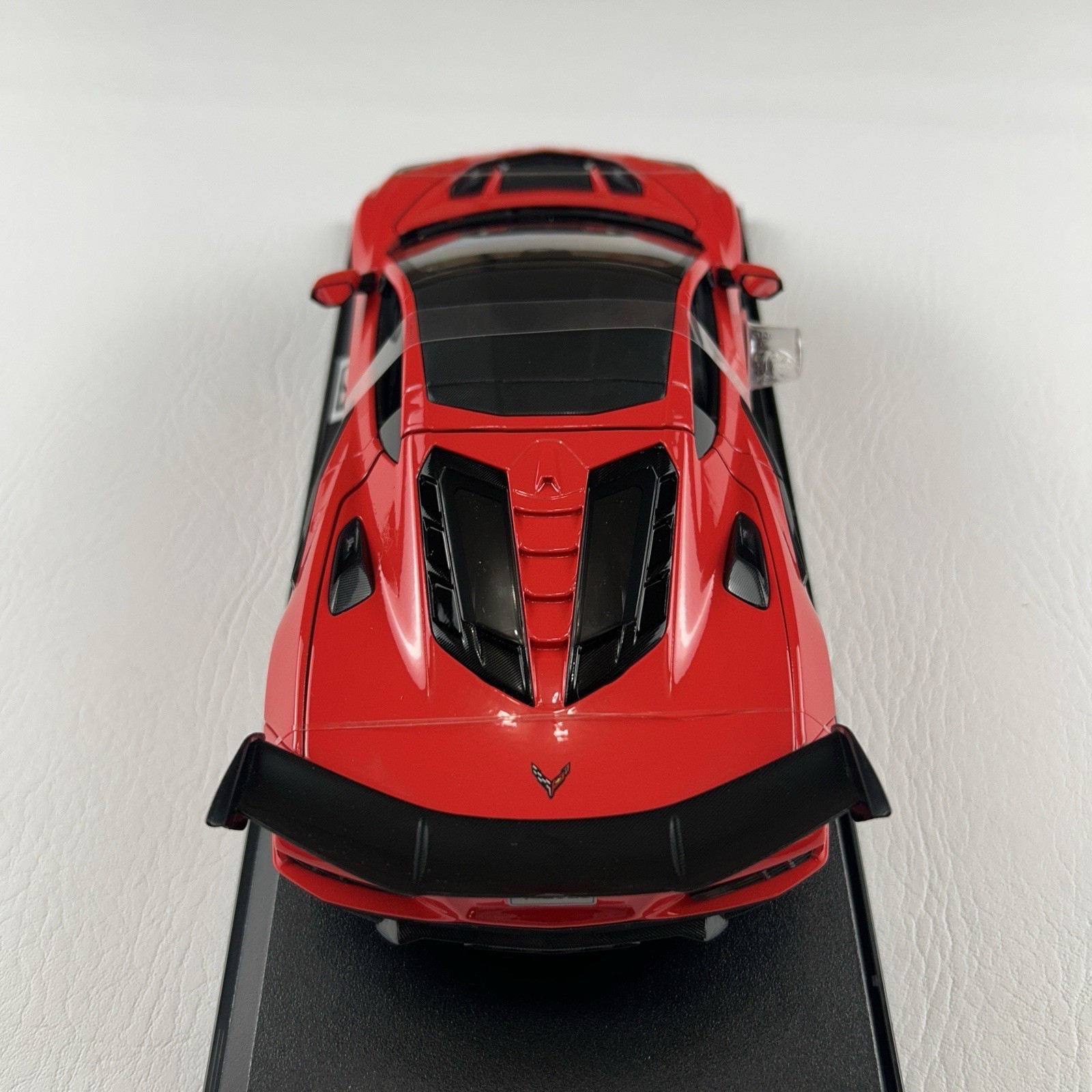 Chevrolet Corvette ZR1 Coupe Maisto 1:18 Special Edition Red Diecast Model Car