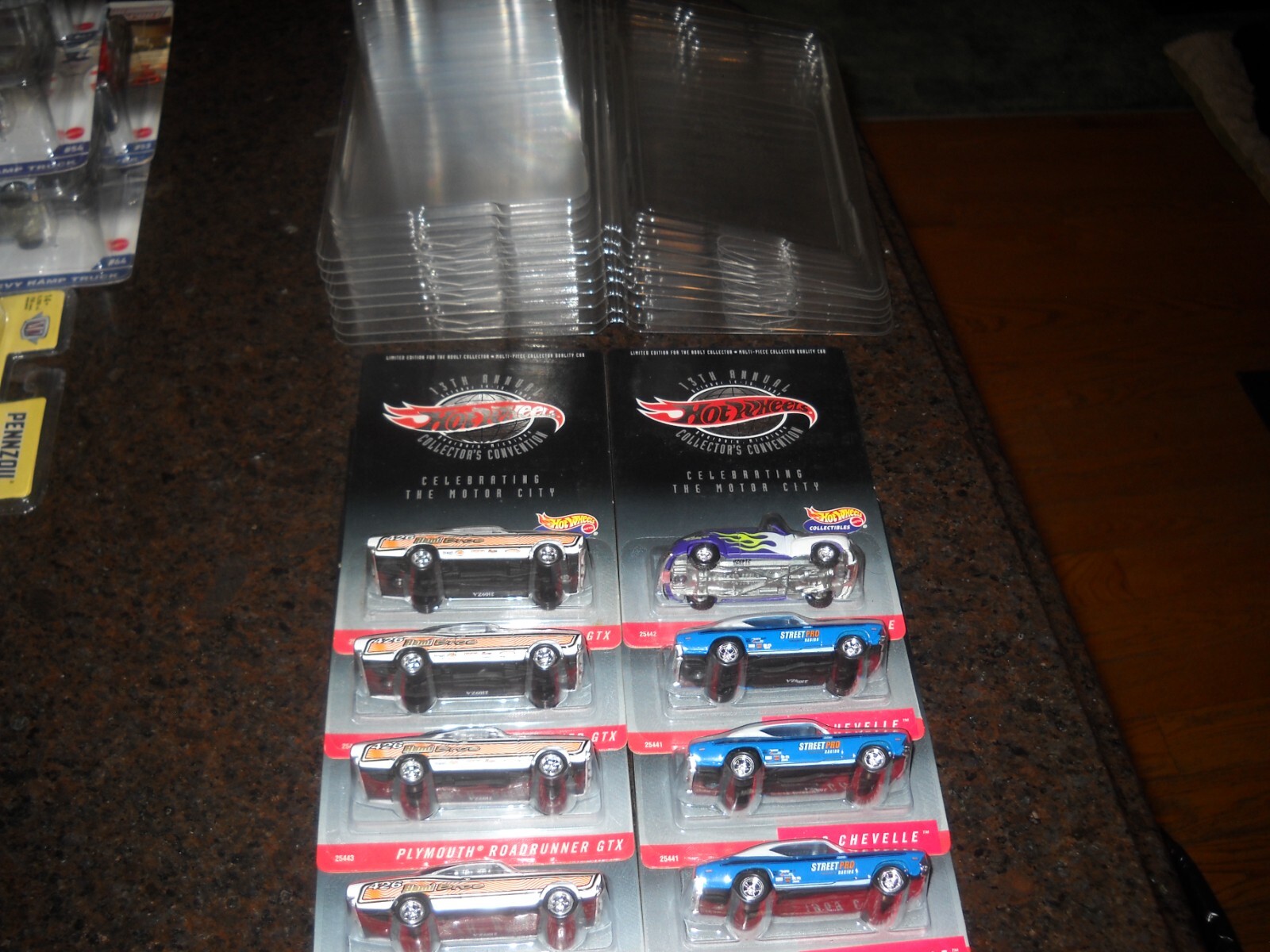 😛😛😛HOT WHEELS 13tH ANNUAL COLLECTOR’S CONVENTION*LOT of 8**SEE BELOW**😛😛😛