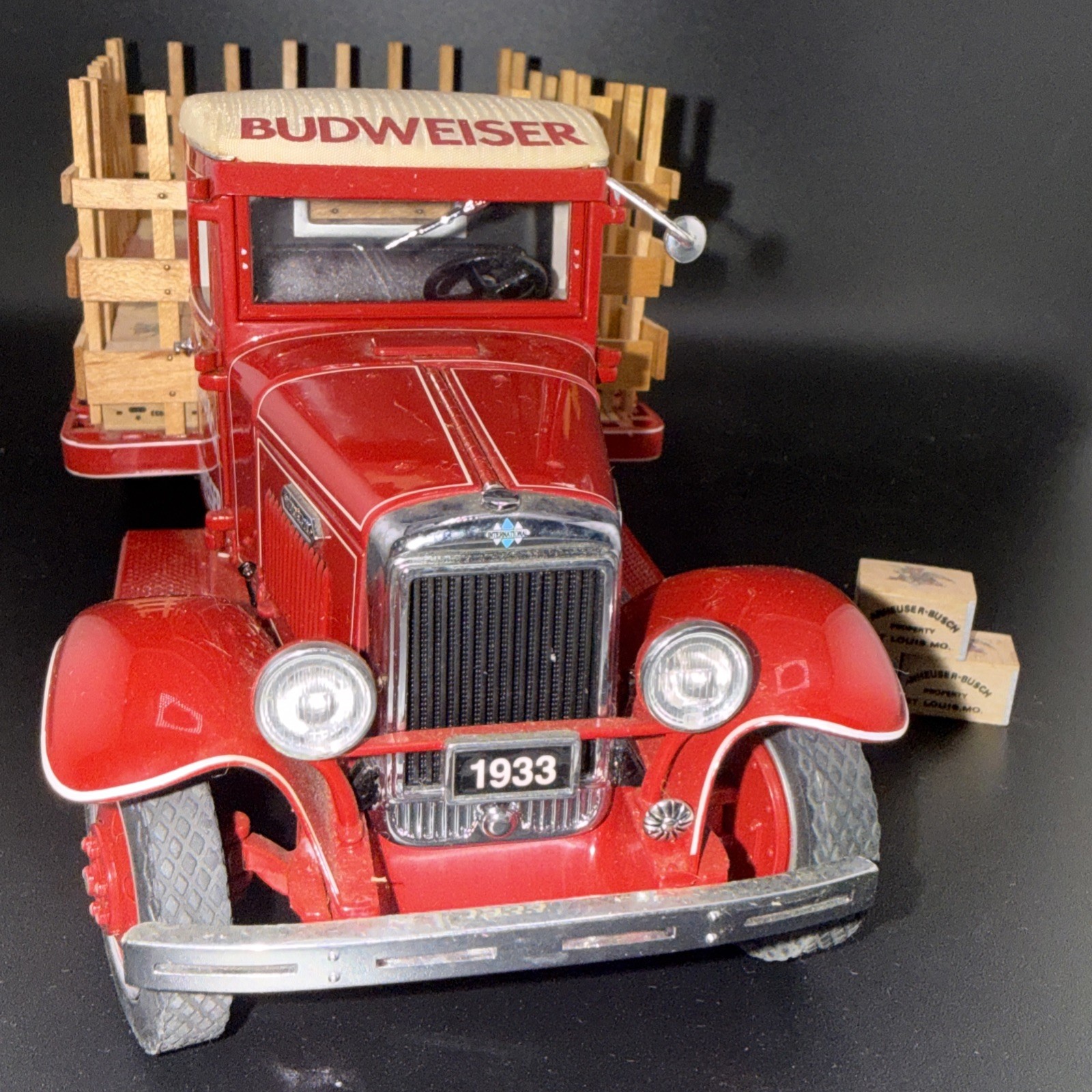 Danbury Mint 1933 Budweiser Delivery Diecast Truck Red 1/24 Anheuser-Busch