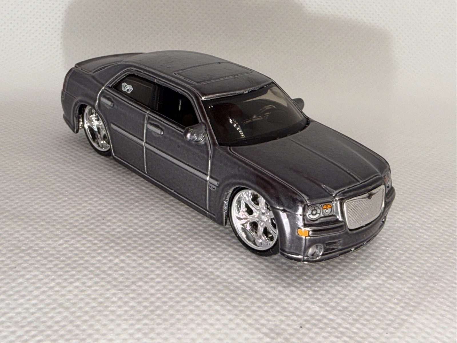 Maisto Playerz 1/64 2005 Chrysler 300C Hemi