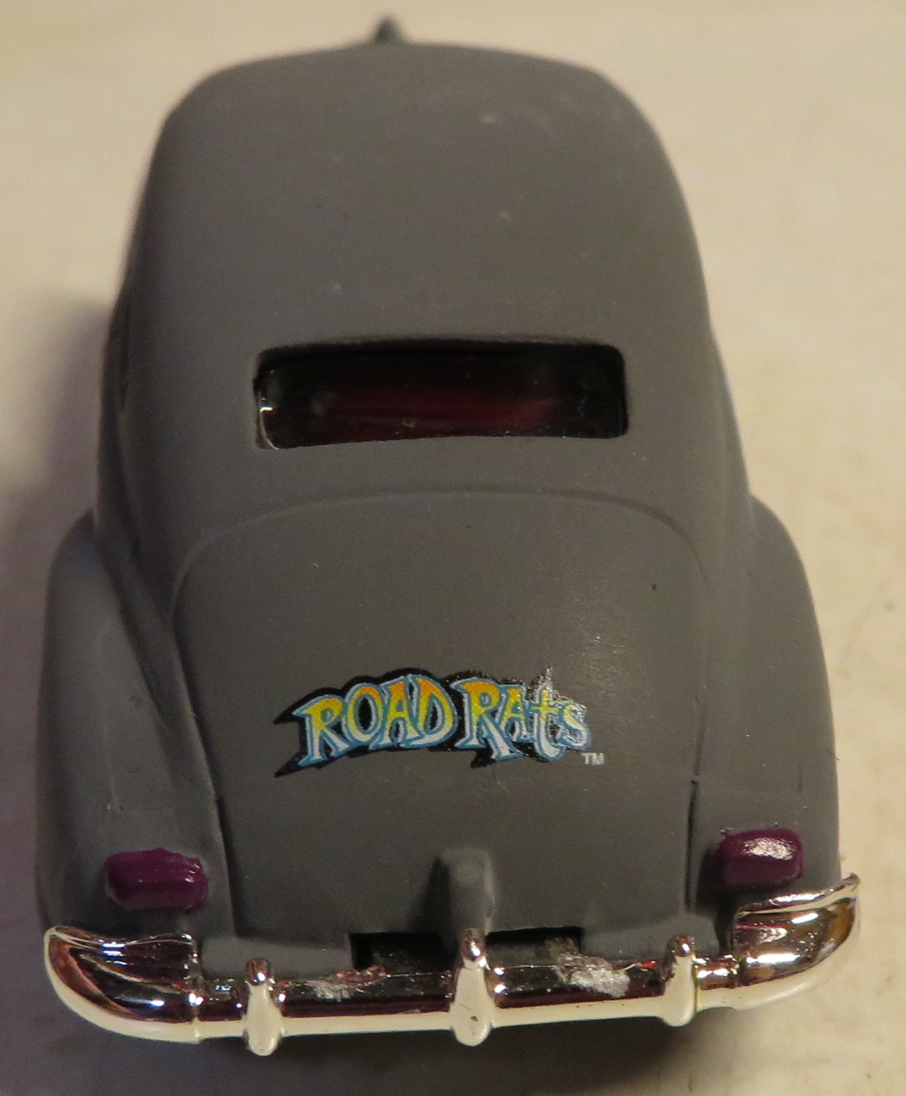 Jada Road Rats Matte Gray ’47 Chevy Aerosedan Fleetline 1:64 Die Cast Chevrolet