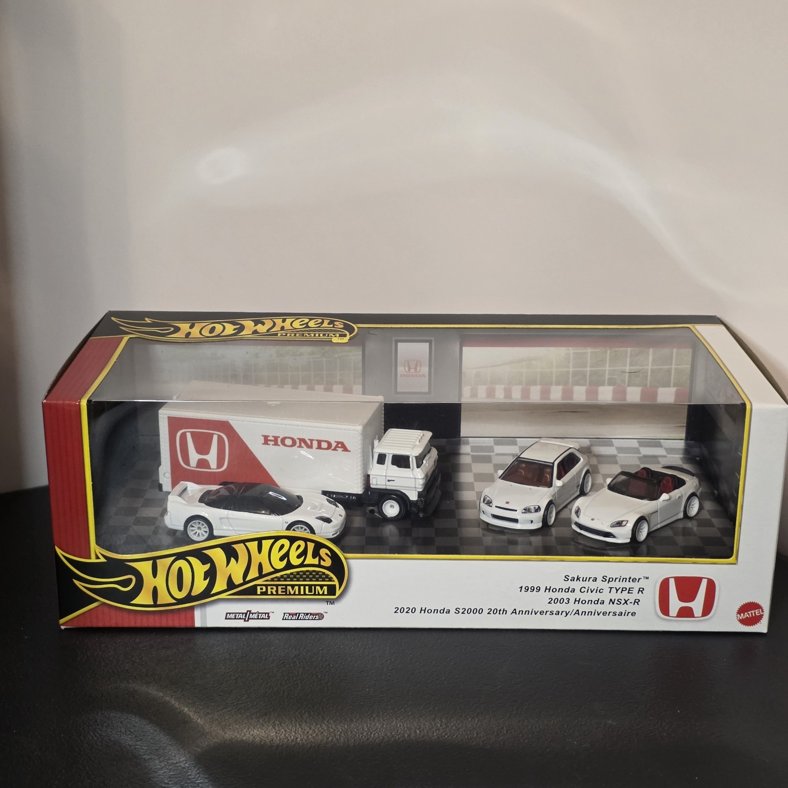 Hot Wheels 2025 Premium Collector Diorama Honda Set Civic Type-R, NSX-R, S2000