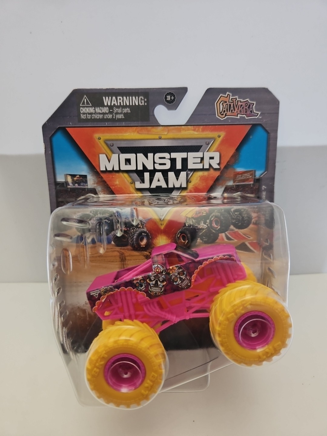 Monster Jam Truck Calavera 1/64 Scale Series 7 True Metal by Spin Master Pink