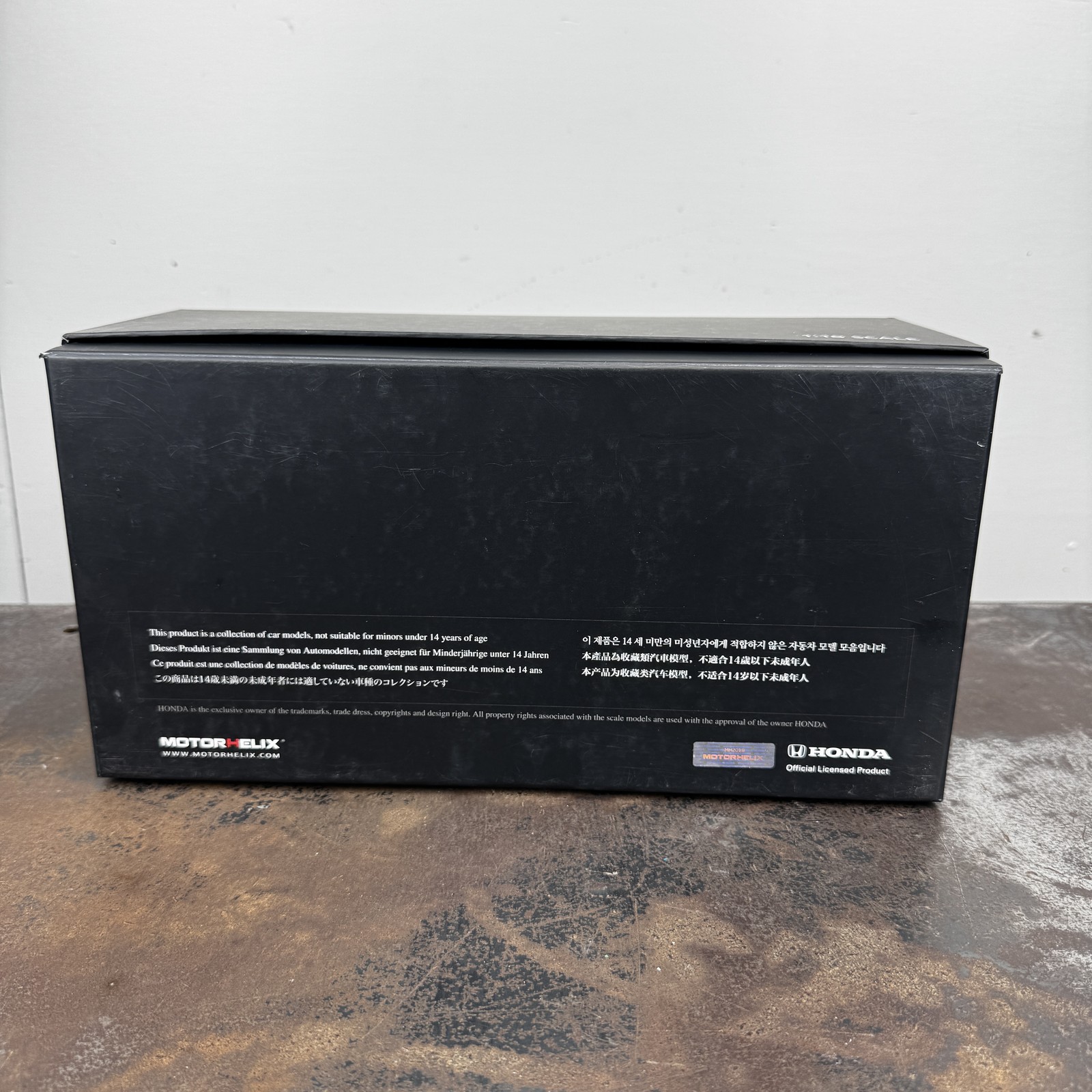MOTORHELIX 2017 Honda Civic Type R 1:18 Model Vehicle w/ Box WHITE LTD to 299
