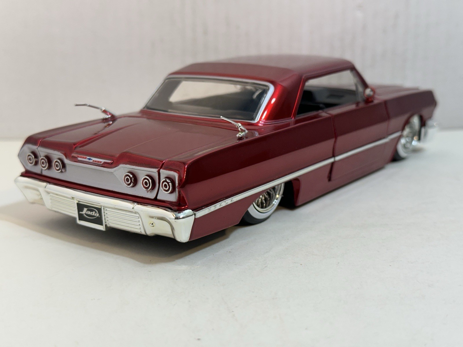 JADA DUB CITY 1963 CHEVY IMPALA RED 1:24 DIECAST MODEL CAR NEW NO BOX