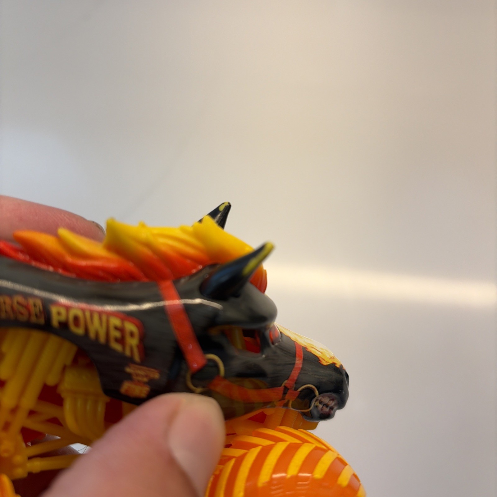 Spin Master Monster Jam Horse Power Fire & Ice Truck 1:64 Orange Wheels (read)