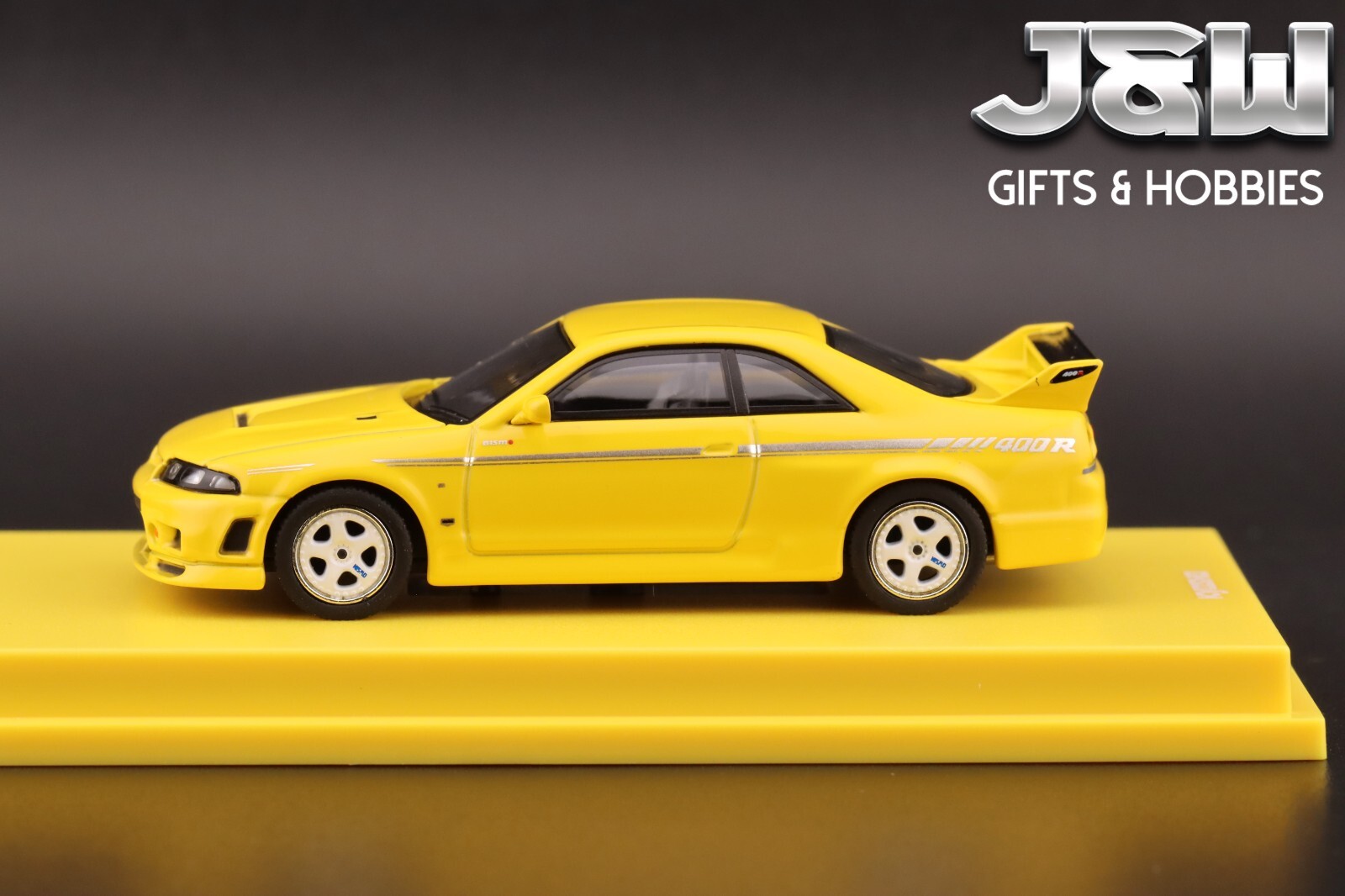 Kyosho Nissan Nismo 400 R with MOTN LED Base Compatible Yellow 1/64