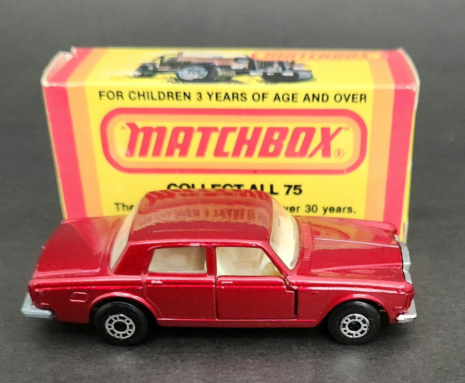 Lesney Matchbox Superfast #39 Red ROLLS ROYCE SILVER SHADOW w/ Opening Doors
